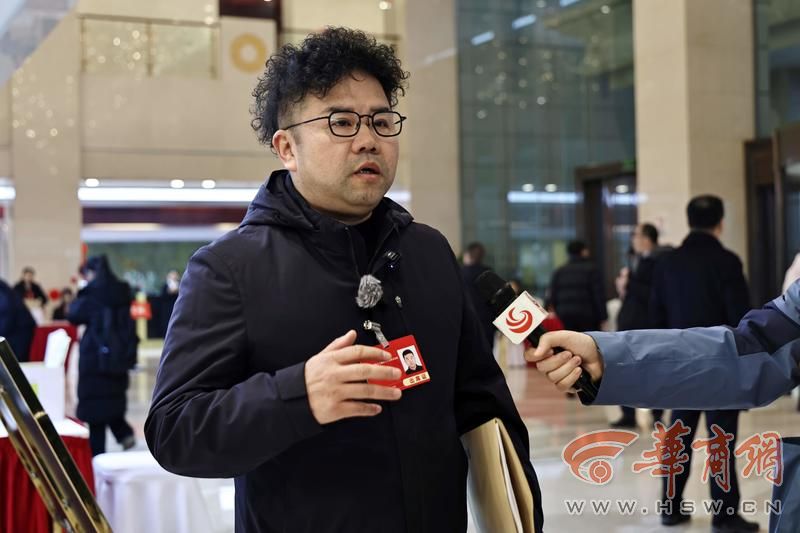 省两会召开在即 来报到的委员们最关注啥？