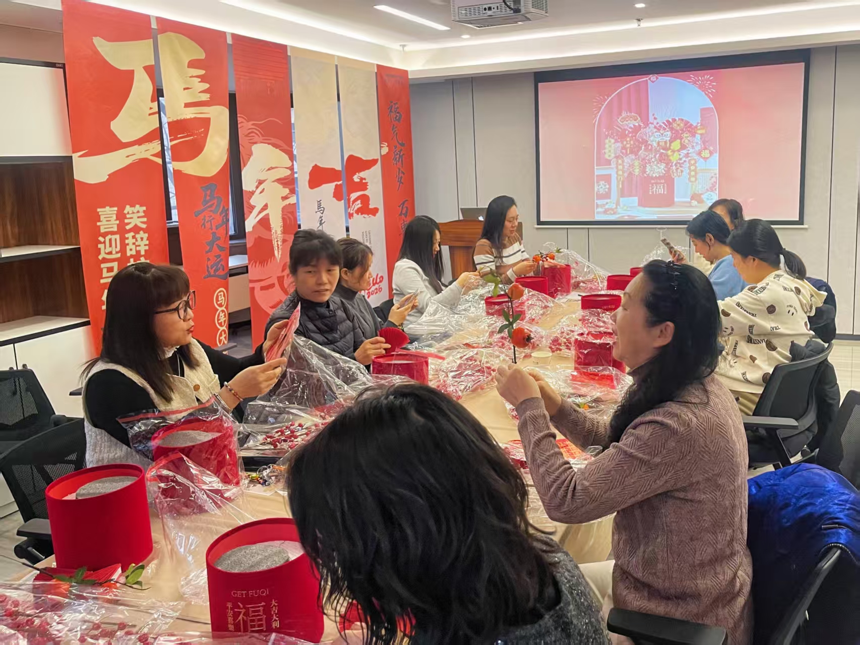 DadUAkozkZE4XbVv.jpg 43ebbcf91edc522eed84941db035f175.jpg