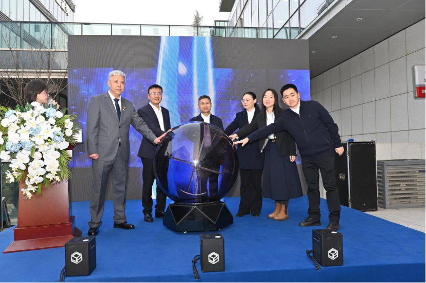 DjnqdIYzt3FfJjgP.png image.png