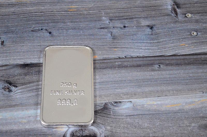 国际银价突破每盎司120美元