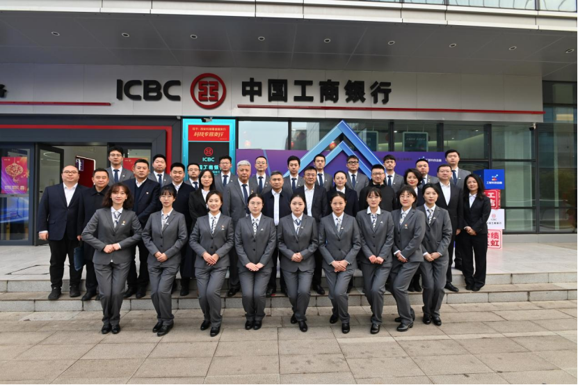 KJNAMaAIWV3FwB1G.png image.png