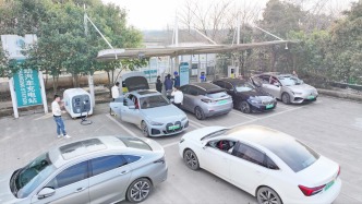 全国高速公路服务区累计建成电动汽车充电枪7.15万个