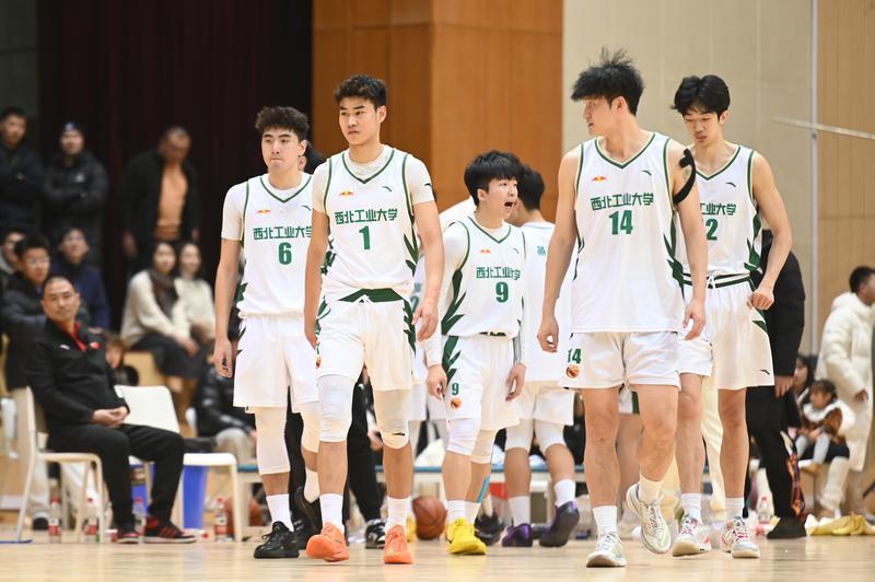 The NPU men’s basketball team is still a traditional powerhouse among Shaanxi universities. (picture description)