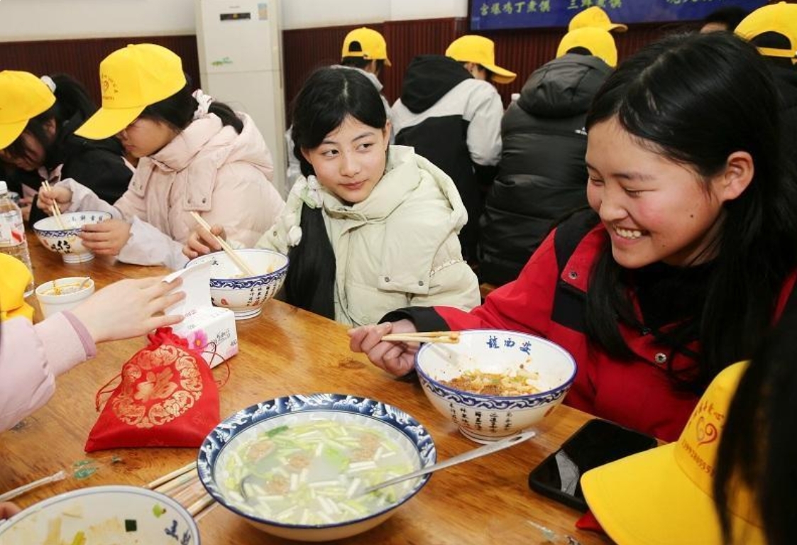 暖“心”闻：51名留守儿童“逛西安”