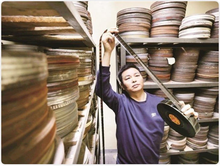 让经典作品焕发新生 影像修复师逐帧雕琢守经典