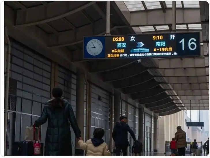 迈入动车互联时代！西安至南阳首开 “复兴号”动车组列车