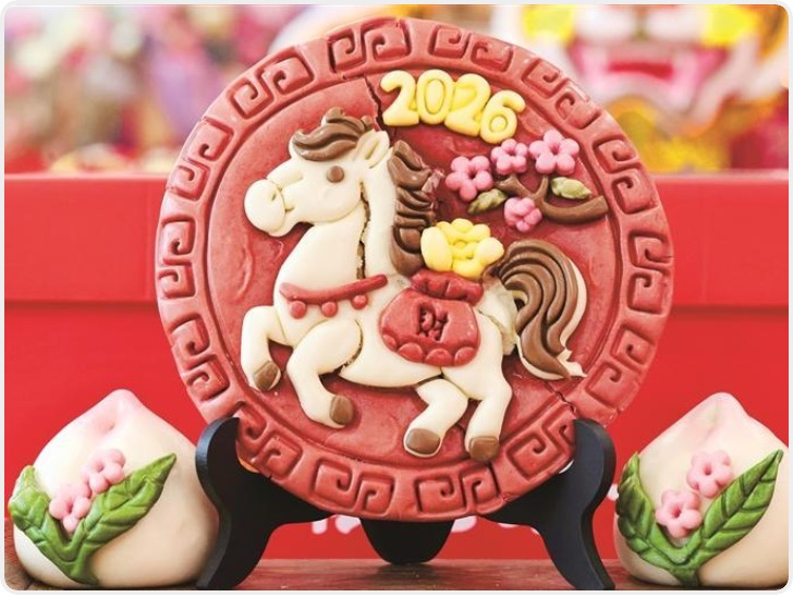 指尖生花 骏“马”迎春