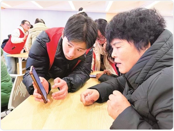 创新守护银龄生活 陕西五地试点 “共建社区助老生活圈”