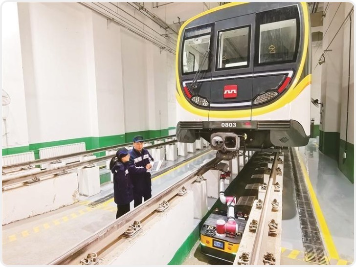 人机协同 守护春运回家路