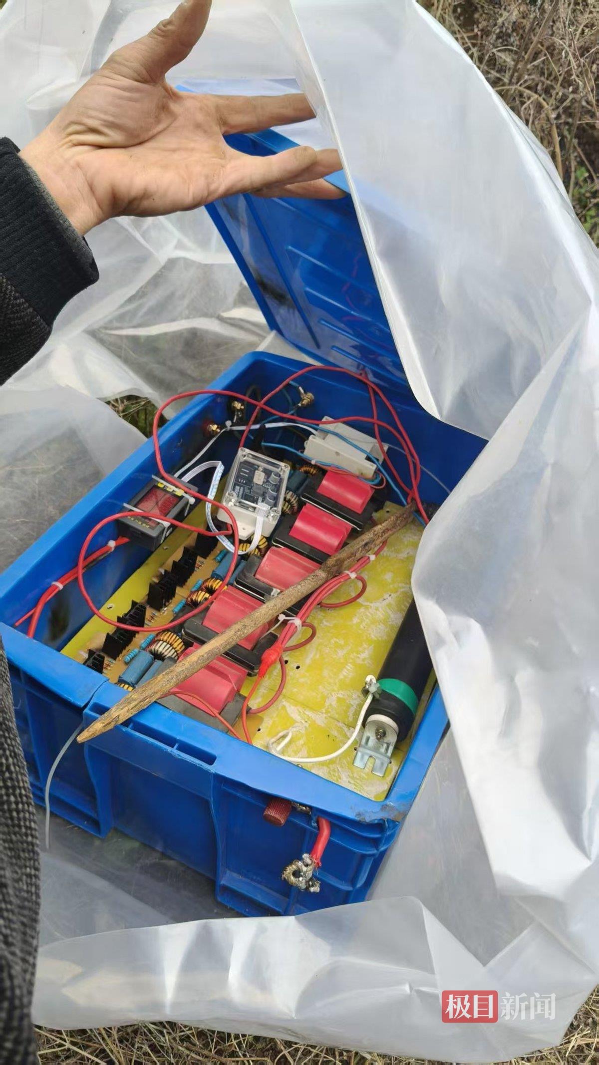 男子上山祭祖被非法捕猎装置电亡 警方：犯罪嫌疑人已被刑拘