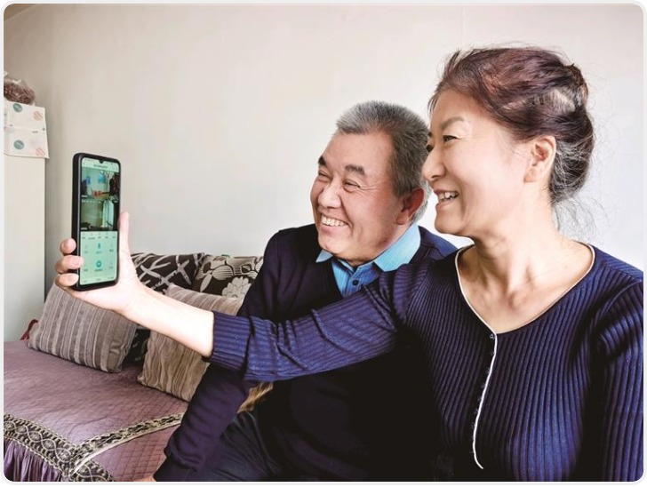 “云”上守望 “屏”里喊归 父母出镜喊子女回家过年