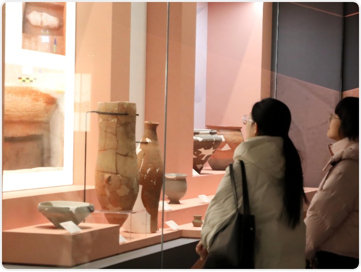 从神秘的鹰纹玉钺到成组陶鼎 来陕历博寻找“最初的中国”