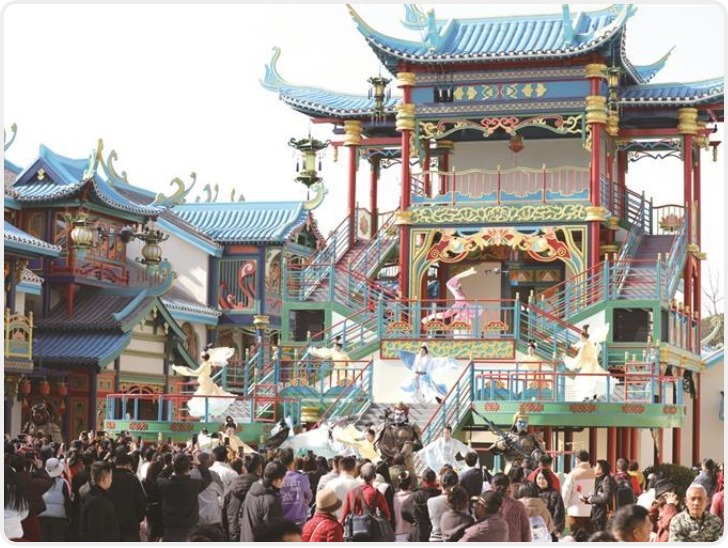 安康瀛湖汉水街文旅影视基地启动试运营