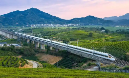 国铁集团：1月国家铁路累计发送货物3.32亿吨 同比增长1.6%