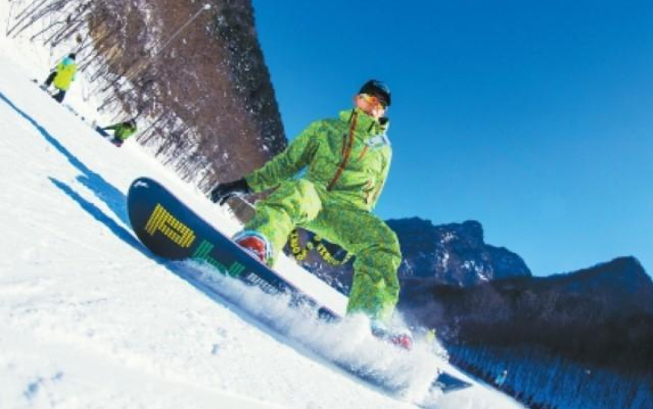 从“尝鲜体验”到“生活习惯”  古城西安大众冰雪热持续升温