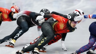 刘少昂、孙龙1500米决赛遭碰撞被带出赛道 无缘奖牌