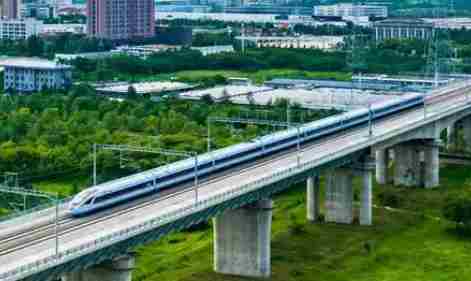 陕西铁路节前客流持续高位运行 西安铁路局加开247趟列车