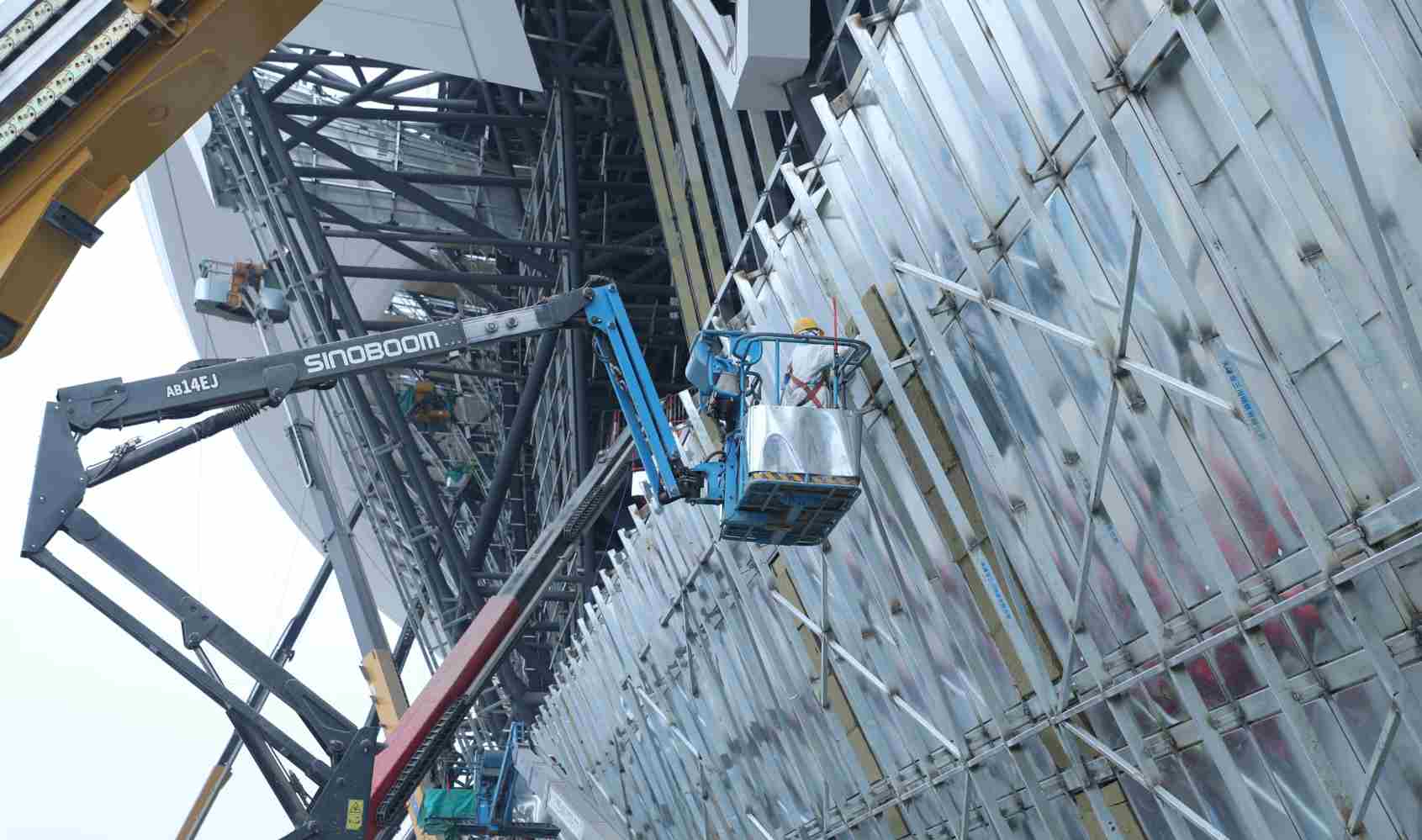 西安东站 800多名建设者忙施工