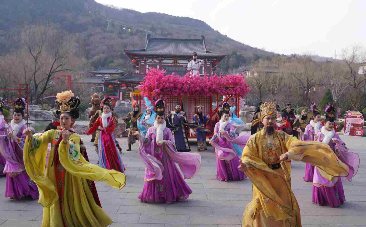 盛唐“沉浸式”体验激发文旅活力