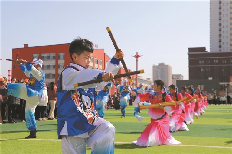 插梆子秧歌焕新彩 清涧非遗闹新春