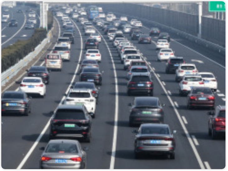 交通运输部：今日全国高速公路车流量超6500万辆次