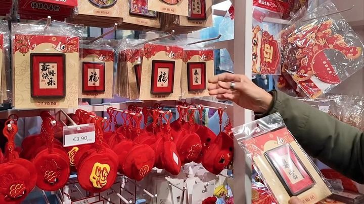 中国春节“圈粉”世界