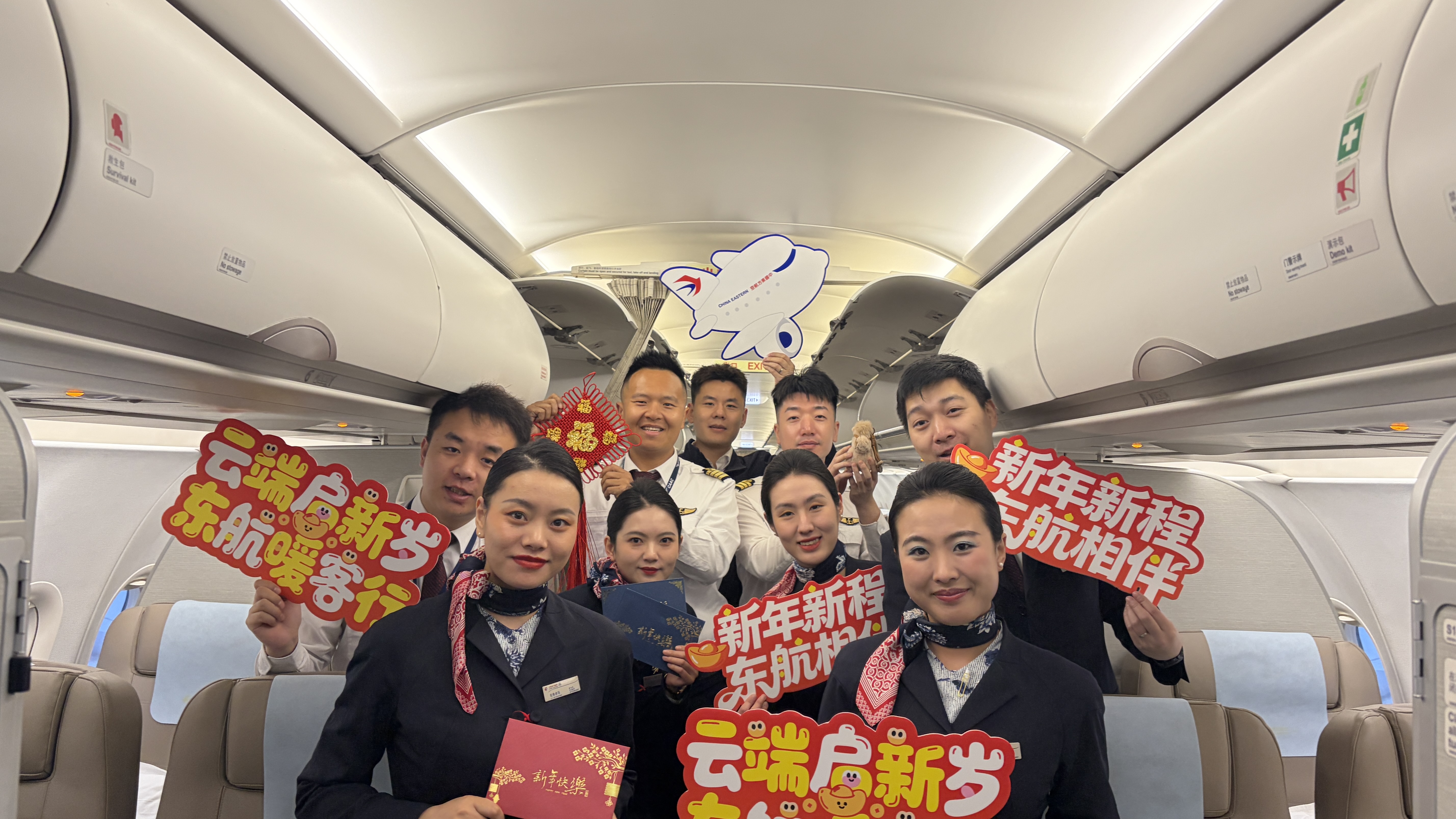 ajAeYuIi1hIRQP6N.jpg 589cf55176eba8027b574fad53ab99ba.jpg