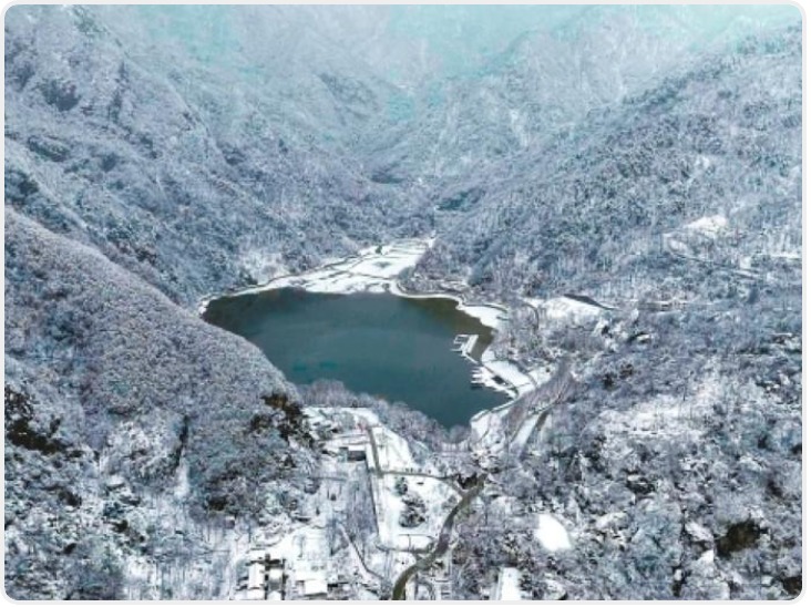 雪落翠华　终南入画