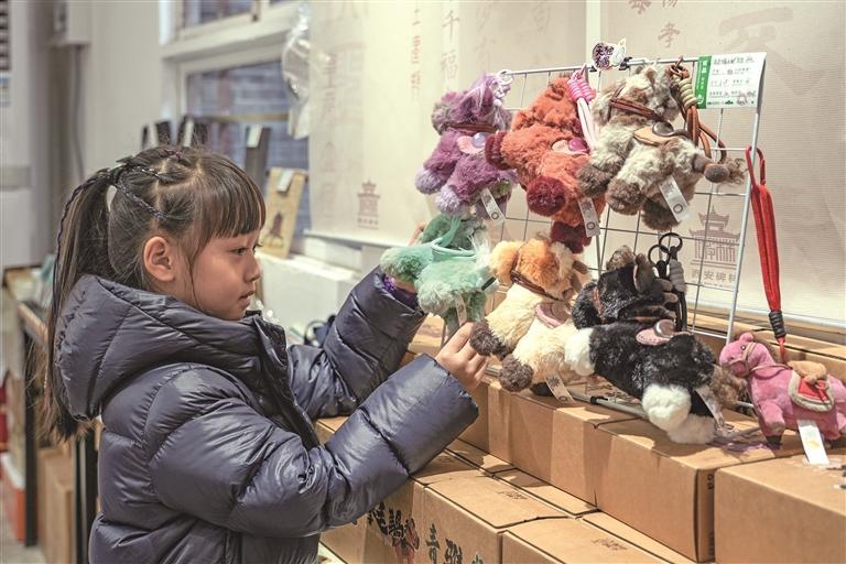 把三秦大地的历史“带”回家