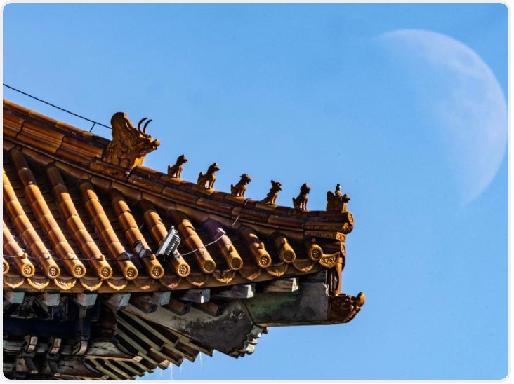 星空相册丨年度最大上弦月现身天宇