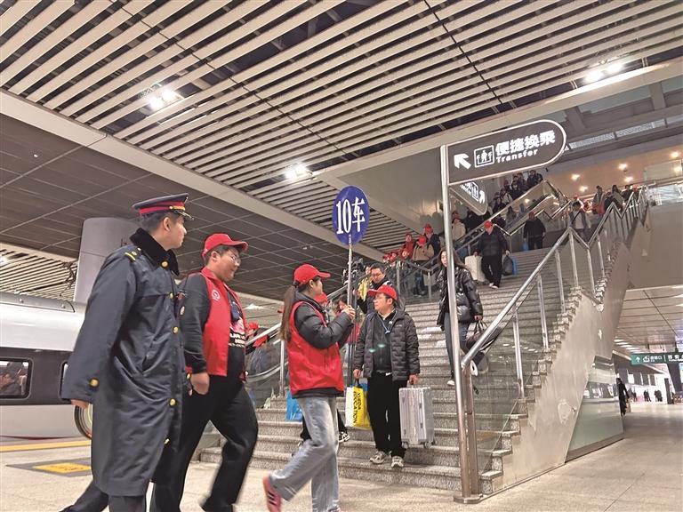 西安“点对点”输送务工人员赴苏