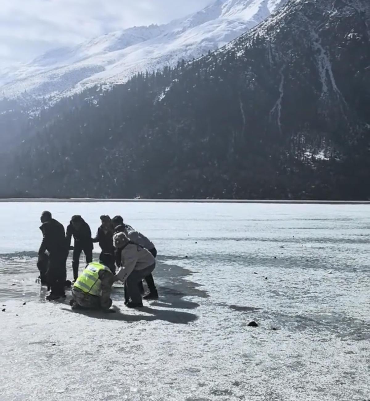 DA3457B5D89335A120B3C3F3F8F9642C.png DA3457B5D89335A120B3C3F3F8F9642C.png