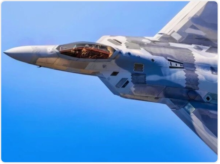 美军向以色列南部部署11架F-22战斗机