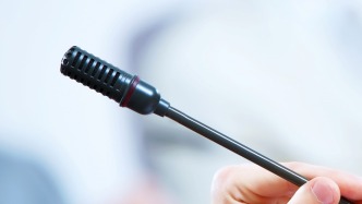 游客被高空抛下污物溅身 重庆渝中区警方通报