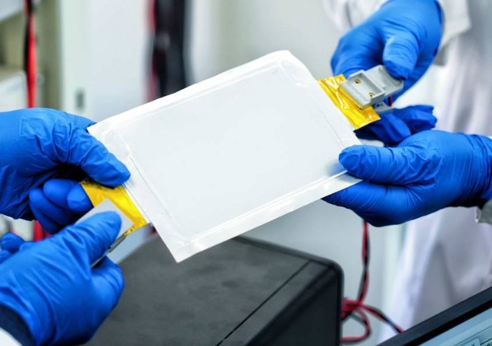 续航力成倍提升！我国科学家取得锂电池核心技术首创性突破 