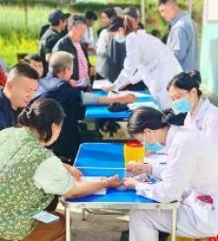党建引领风帆劲 医路先锋硕果盈
