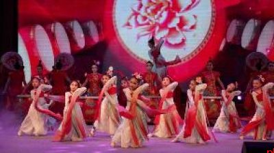 月河潮起万象新 幸福汉阴阔步行