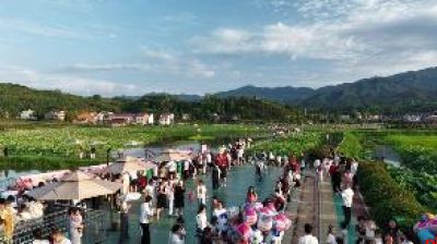 月河潮起万象新 幸福汉阴阔步行