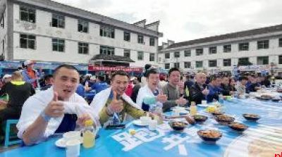 月河潮起万象新 幸福汉阴阔步行