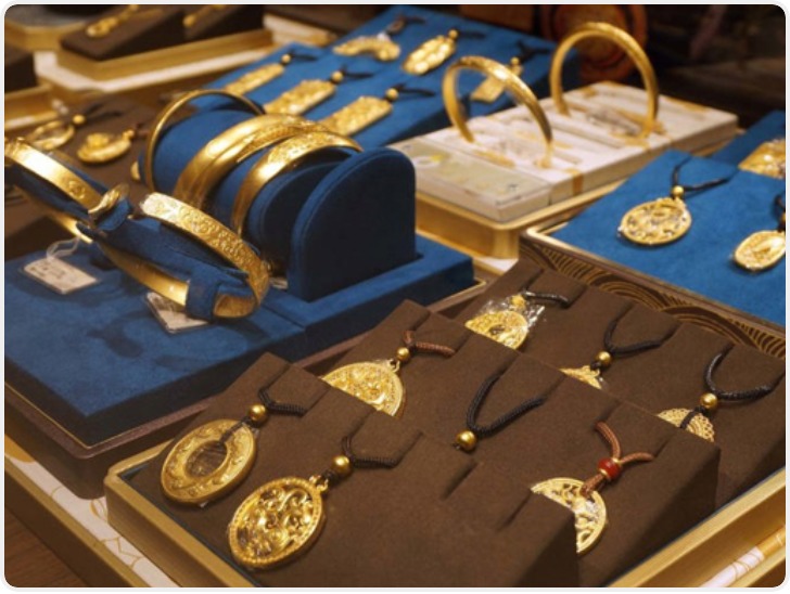 8.5克足金手链不同金店估价差近4000元 黄金回收记得货比三家