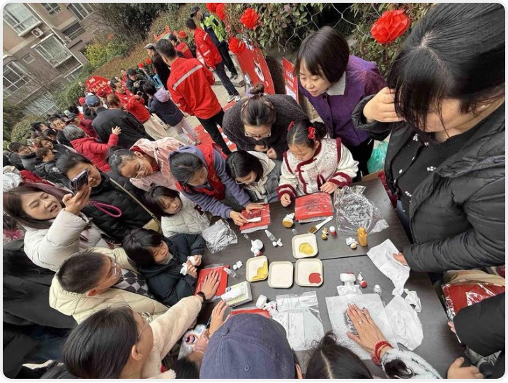 互助社区开展“灯映诗词，文明同乐”主题文化活动