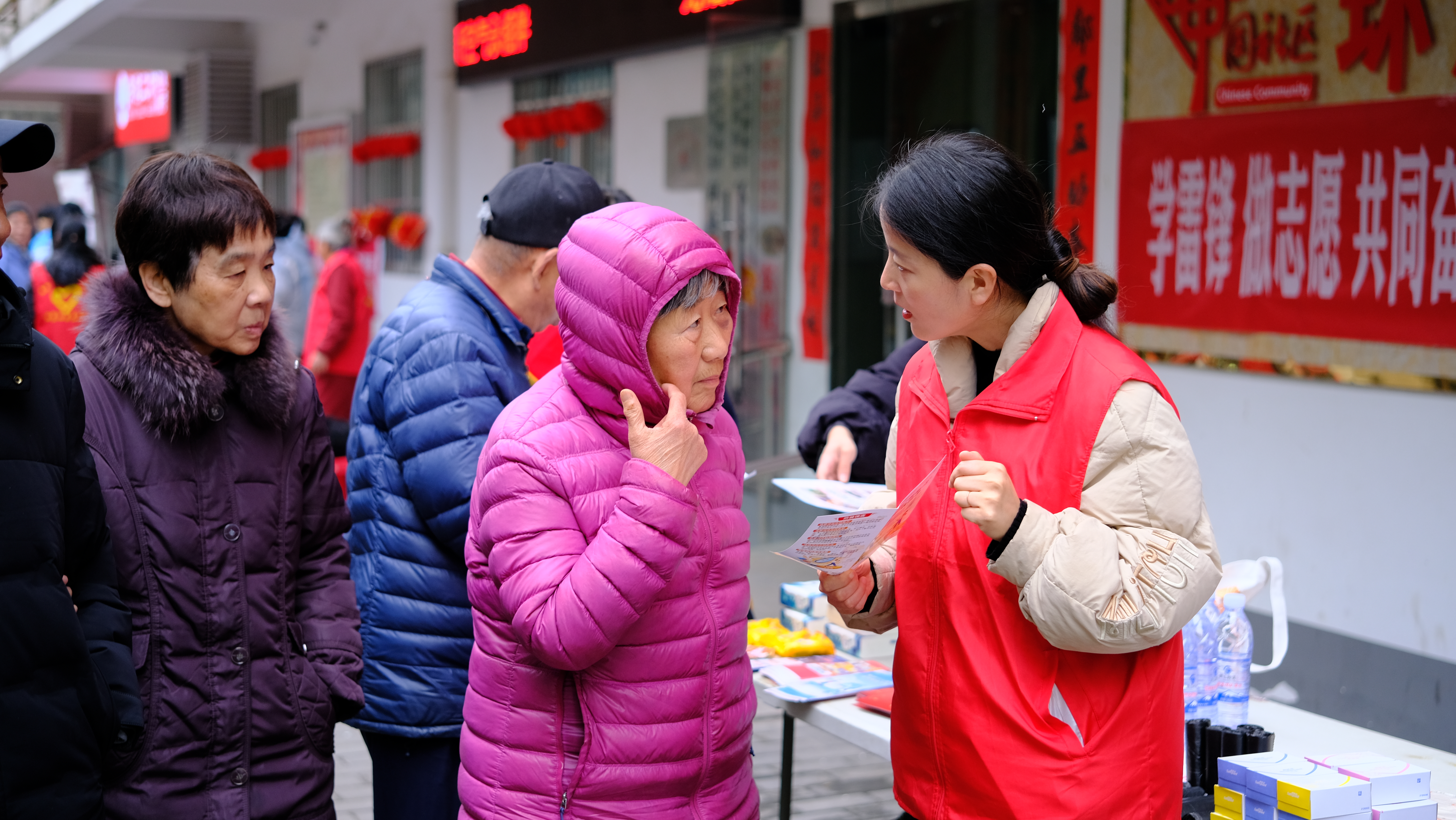 EyRLmlZ579x93XCO.jpg 3.jpg