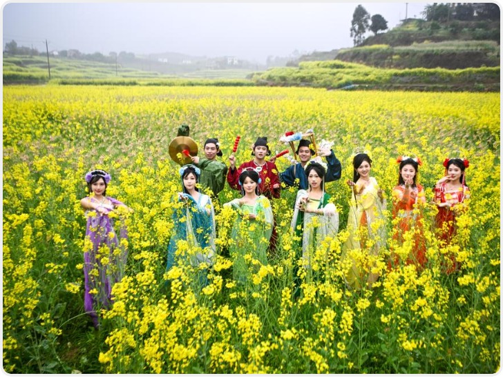 花开万里 共赴春光