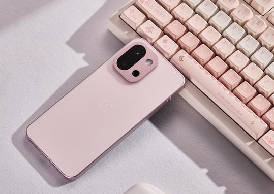 一加15T爆料汇总!小直屏大容量电池超吸睛