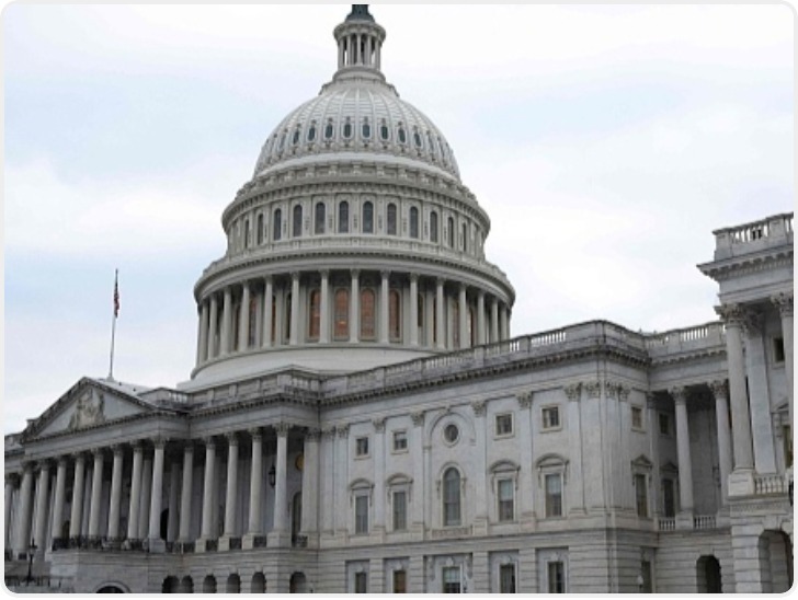 美国会众议院否决一项限制美总统发动军事行动权限的议案