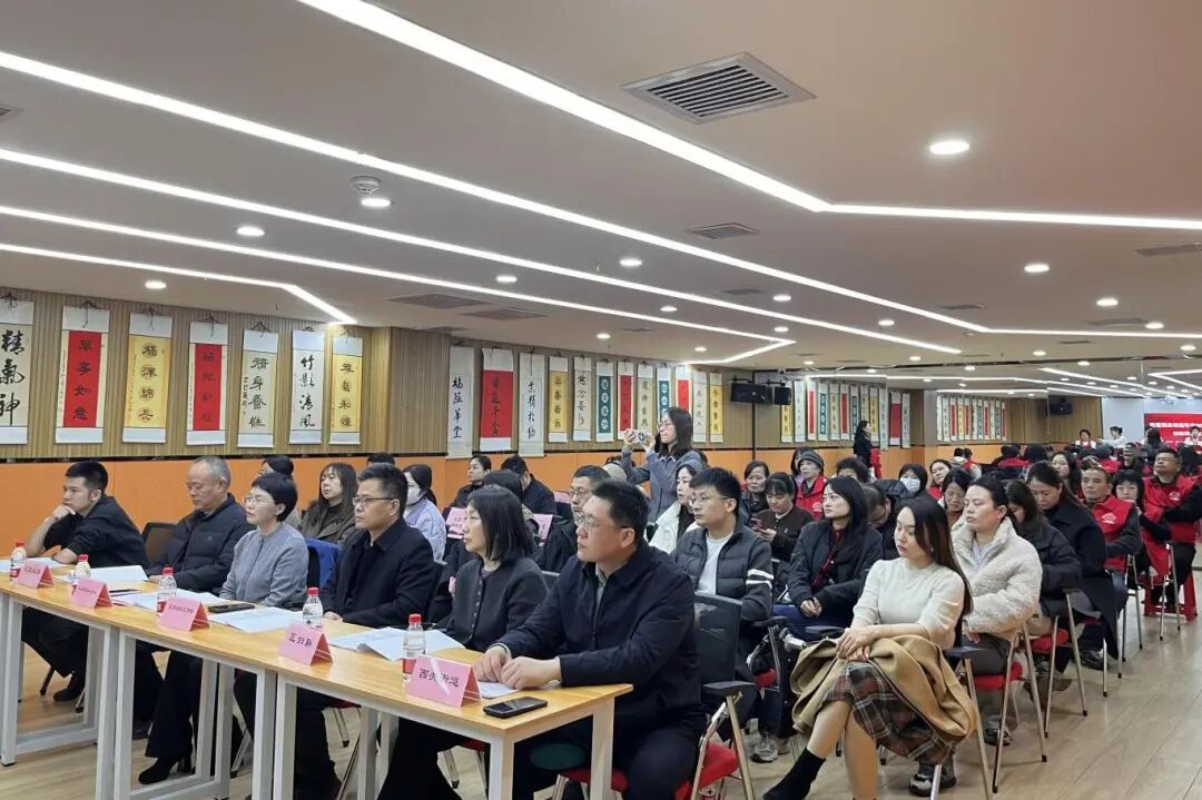 cMp11LHl2vldqdkk.jpg 640.jpg