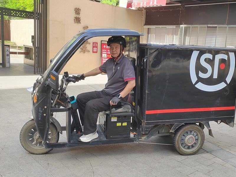 暖“心”闻：他是奔跑在古城街巷的“雷锋”快递员