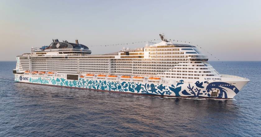 滞留迪拜邮轮5天后 32人中国旅行团今晨启程回国 旅行社：公司承担返程费用