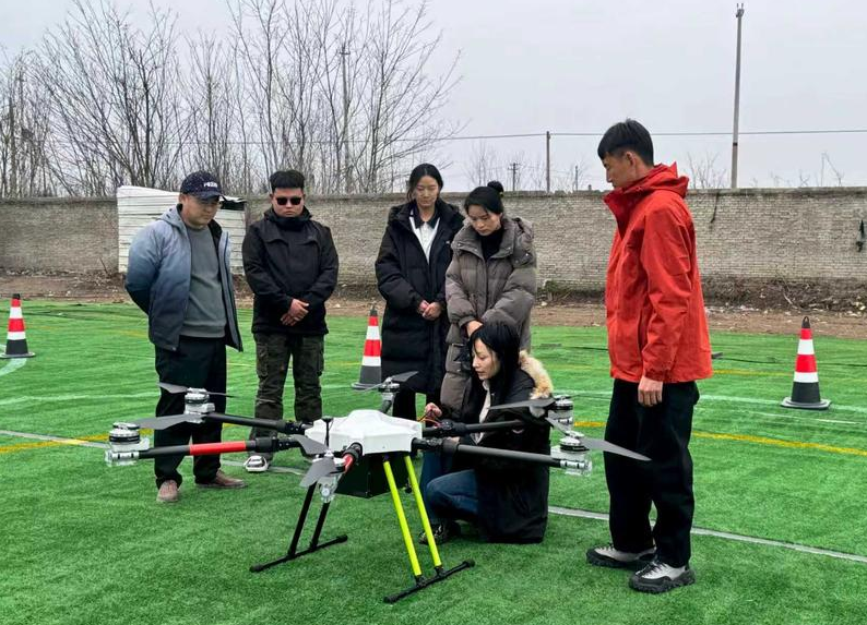 驾校变身“航校”  助力低空经济“高飞”