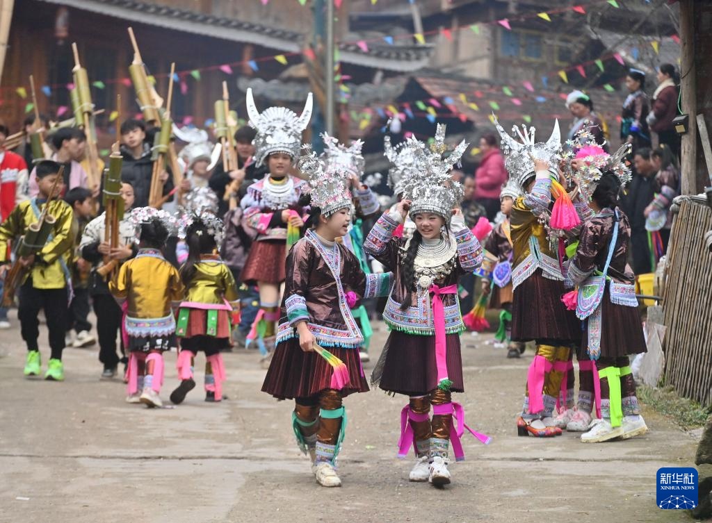 可爱的乡村——春满坡会